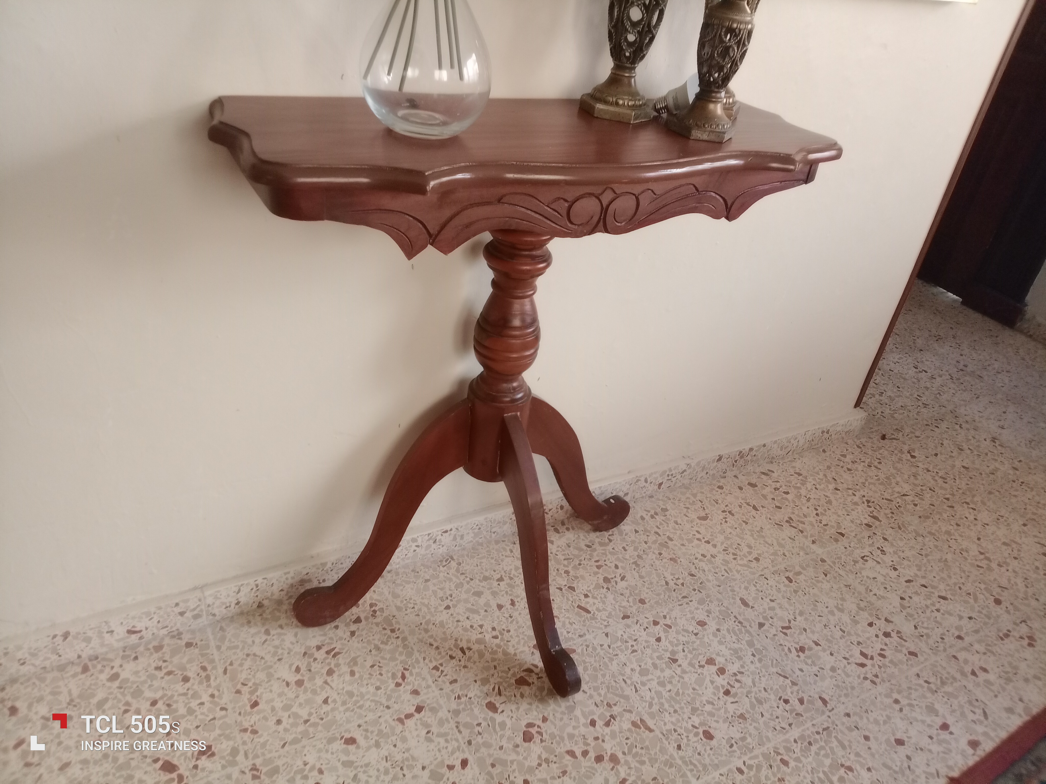 decoración y accesorios - Vendo Repisa está como nueva  1