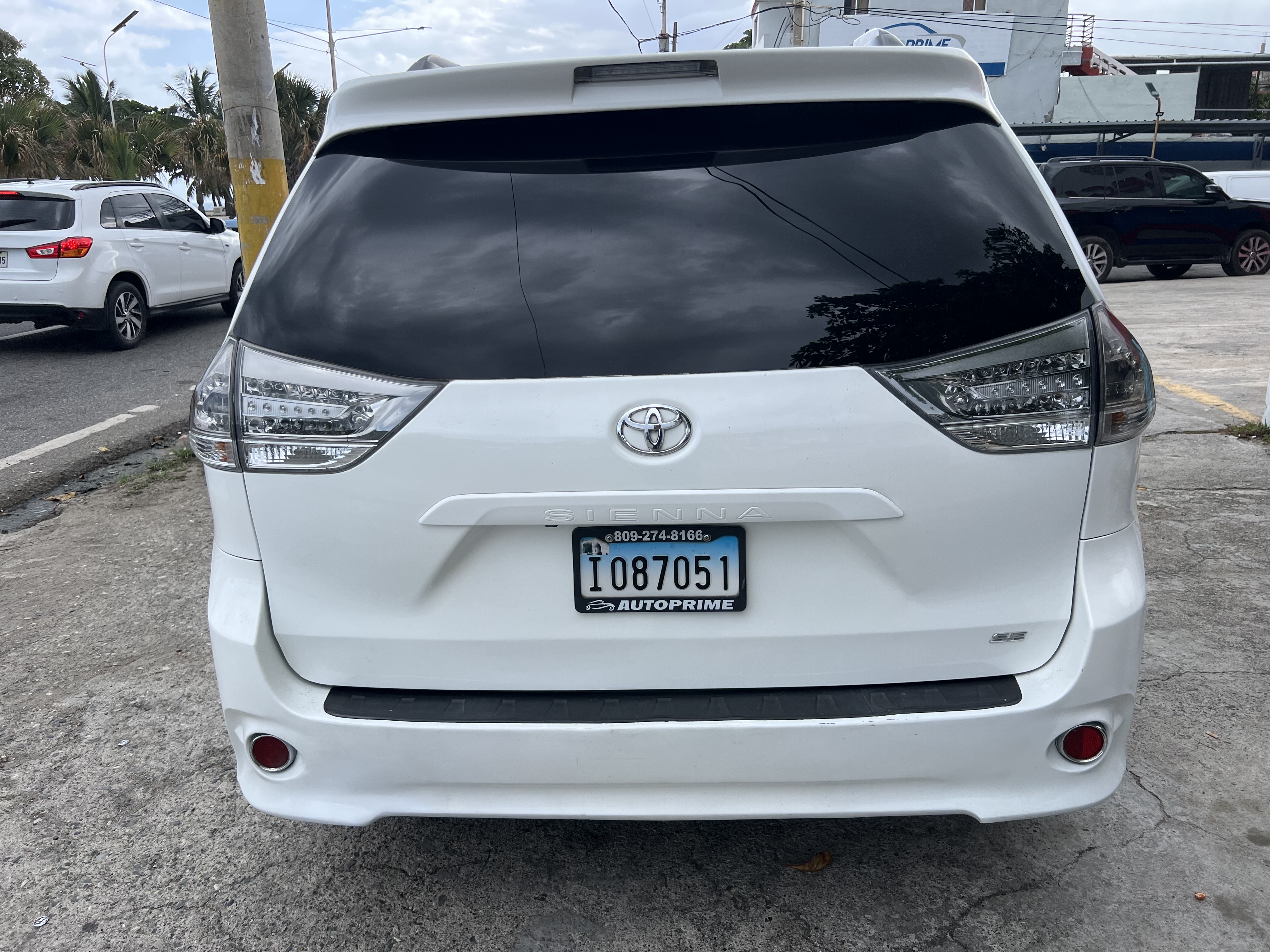 jeepetas y camionetas - Toyota Sienna 2014 4