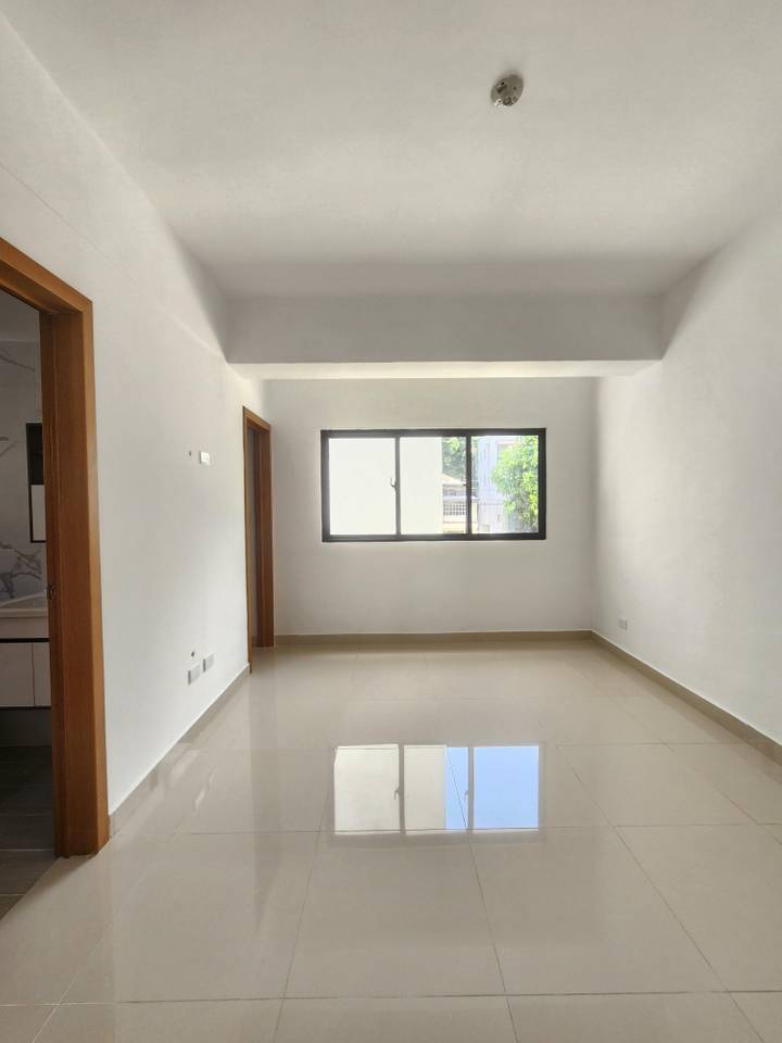 apartamentos - Apartamento en venta 2do nivel en jardines del sur 8