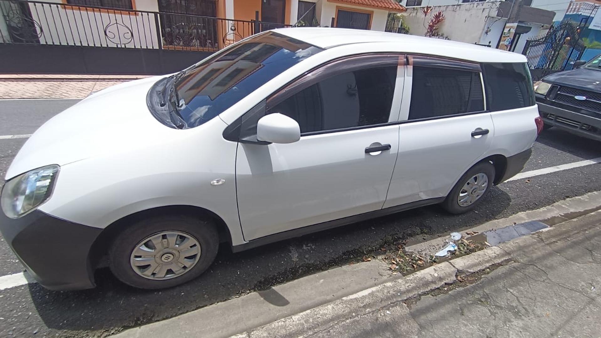 carros - Carro Mazda Familia Van 2018
 
 3