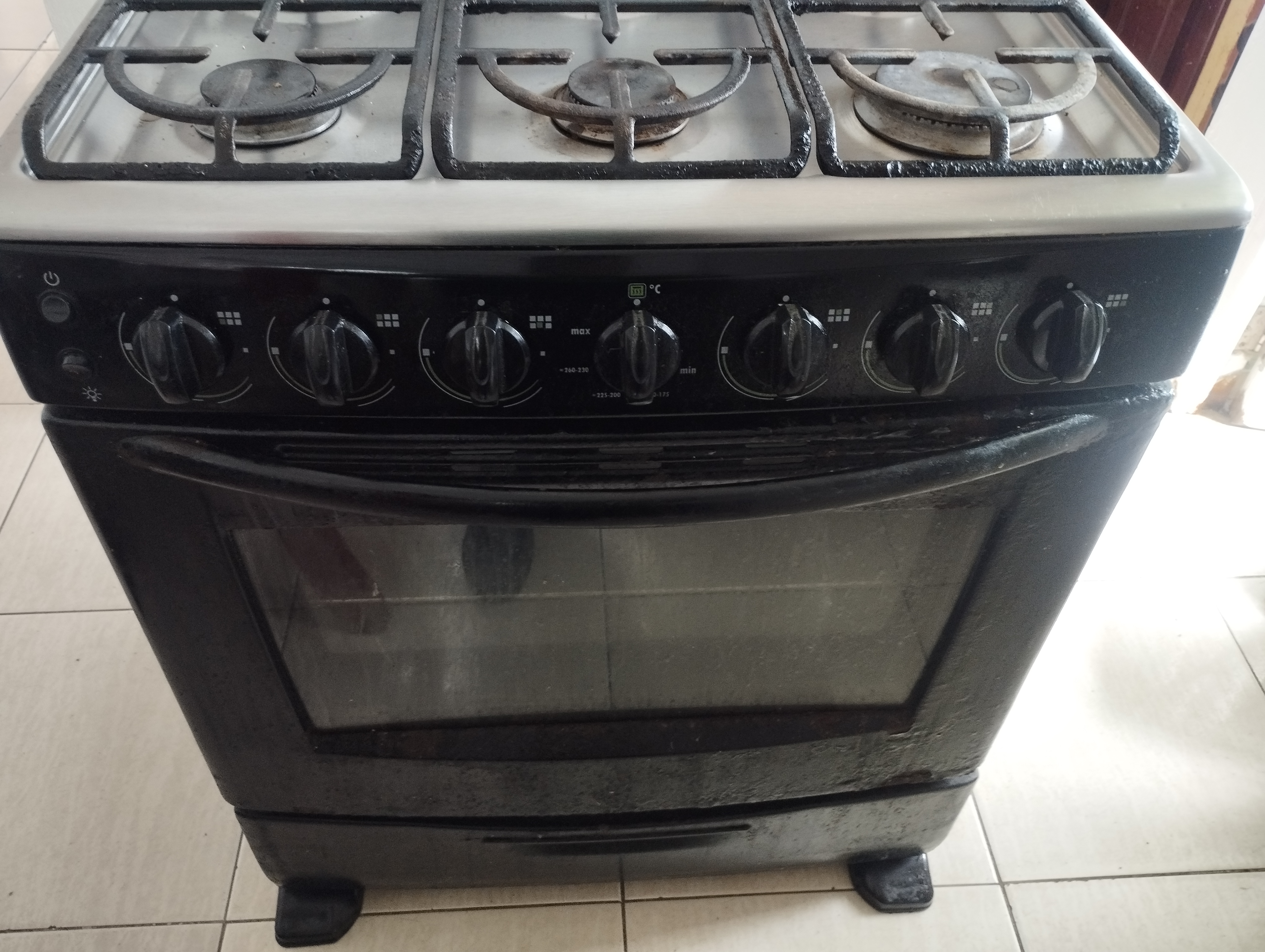 cocina - Estufa Cetron de 6 hornillas 4