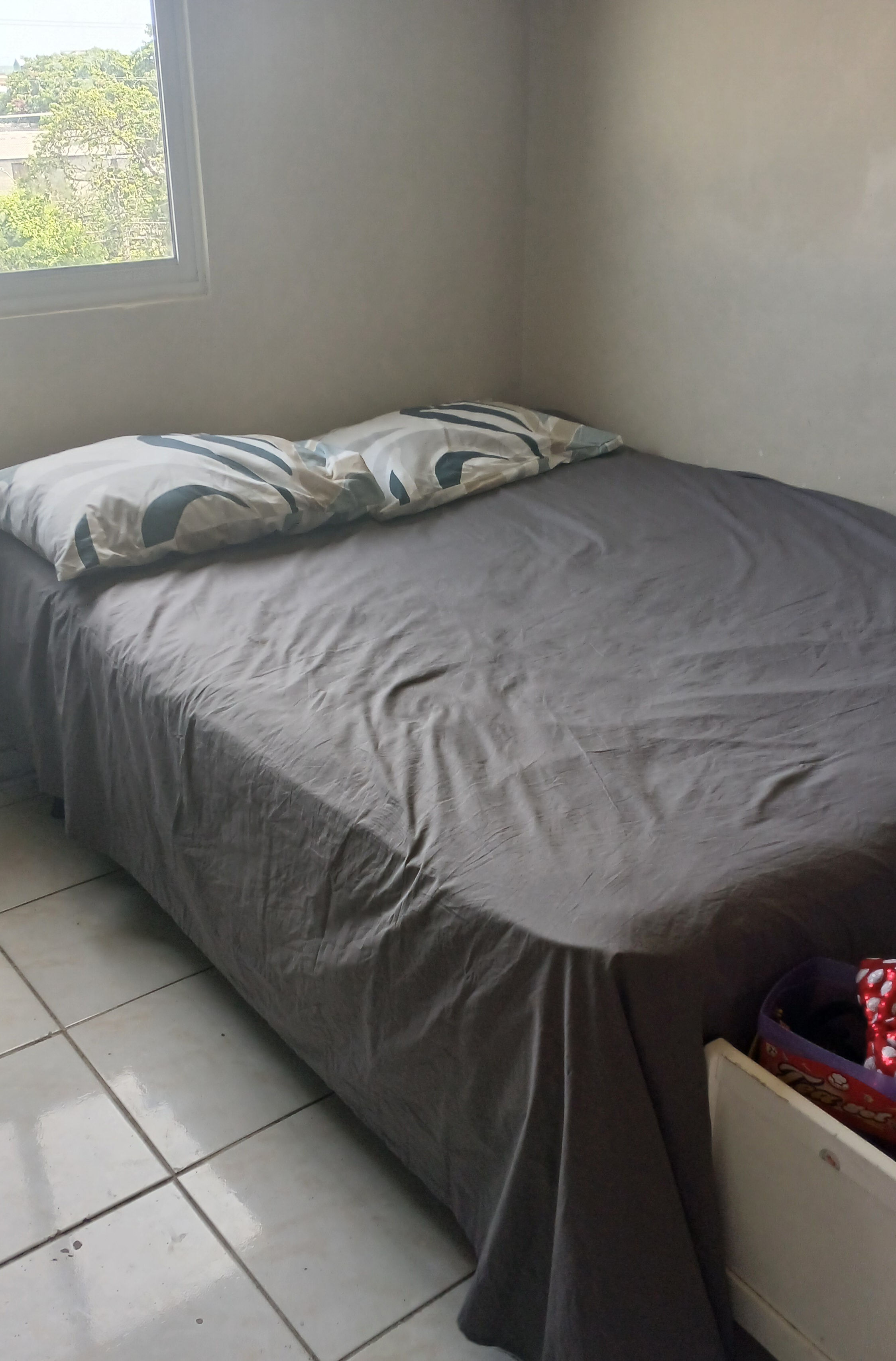 muebles y colchones - Vendo cama de oportunidad 0