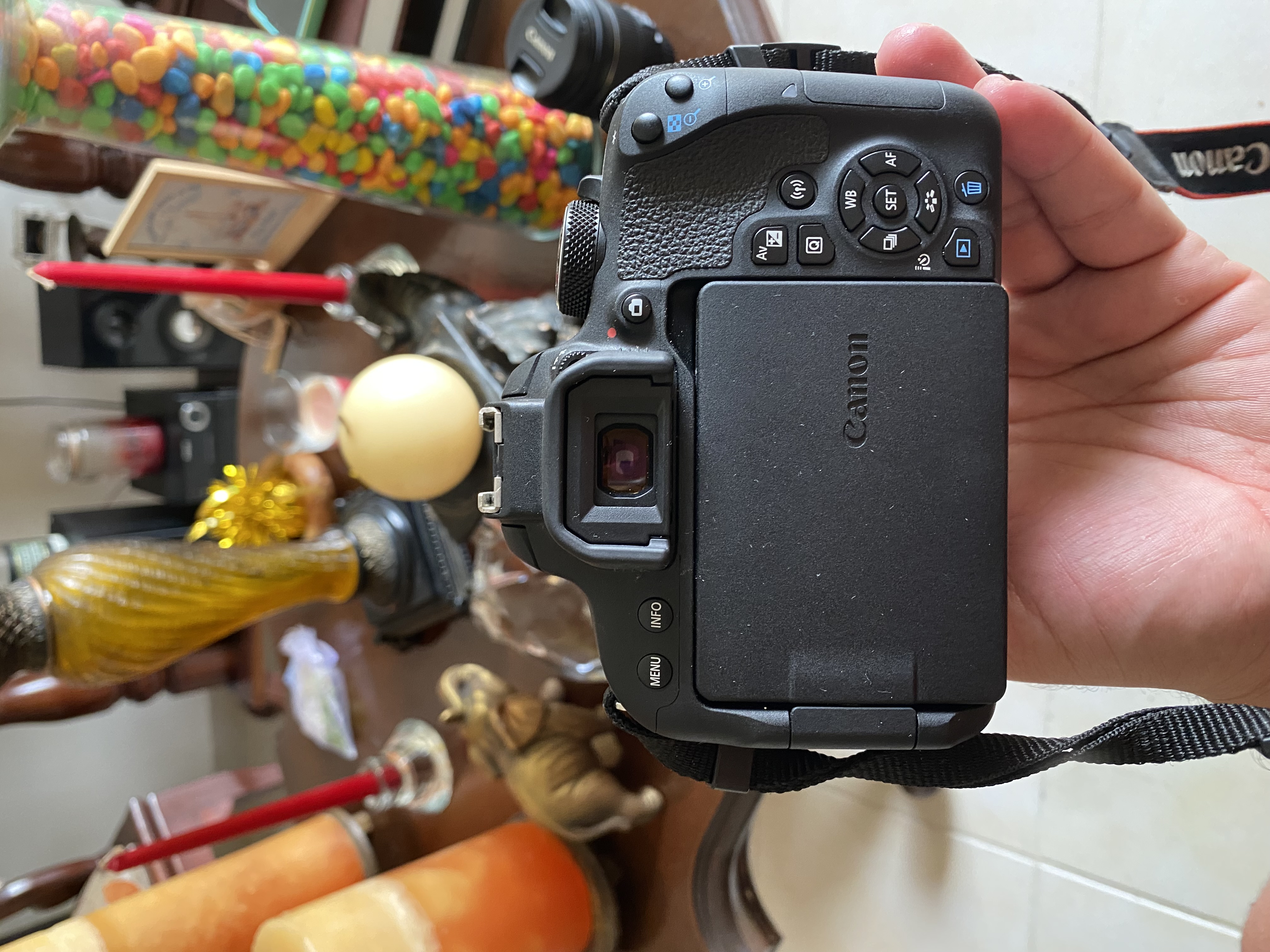camaras y audio - $30,000 - CANON 800D + 2 lentes + micro + mochila 3