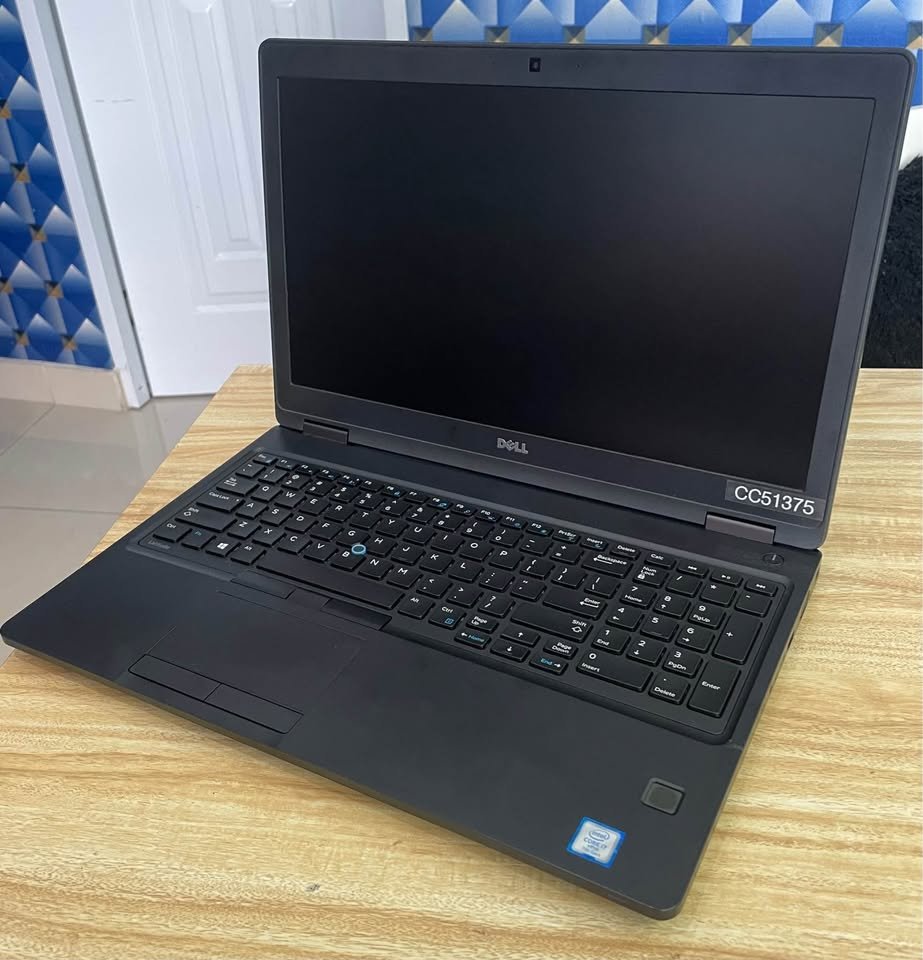computadoras y laptops - Laptop Dell Latitude Intel core i3 8va Gen 16GB  1