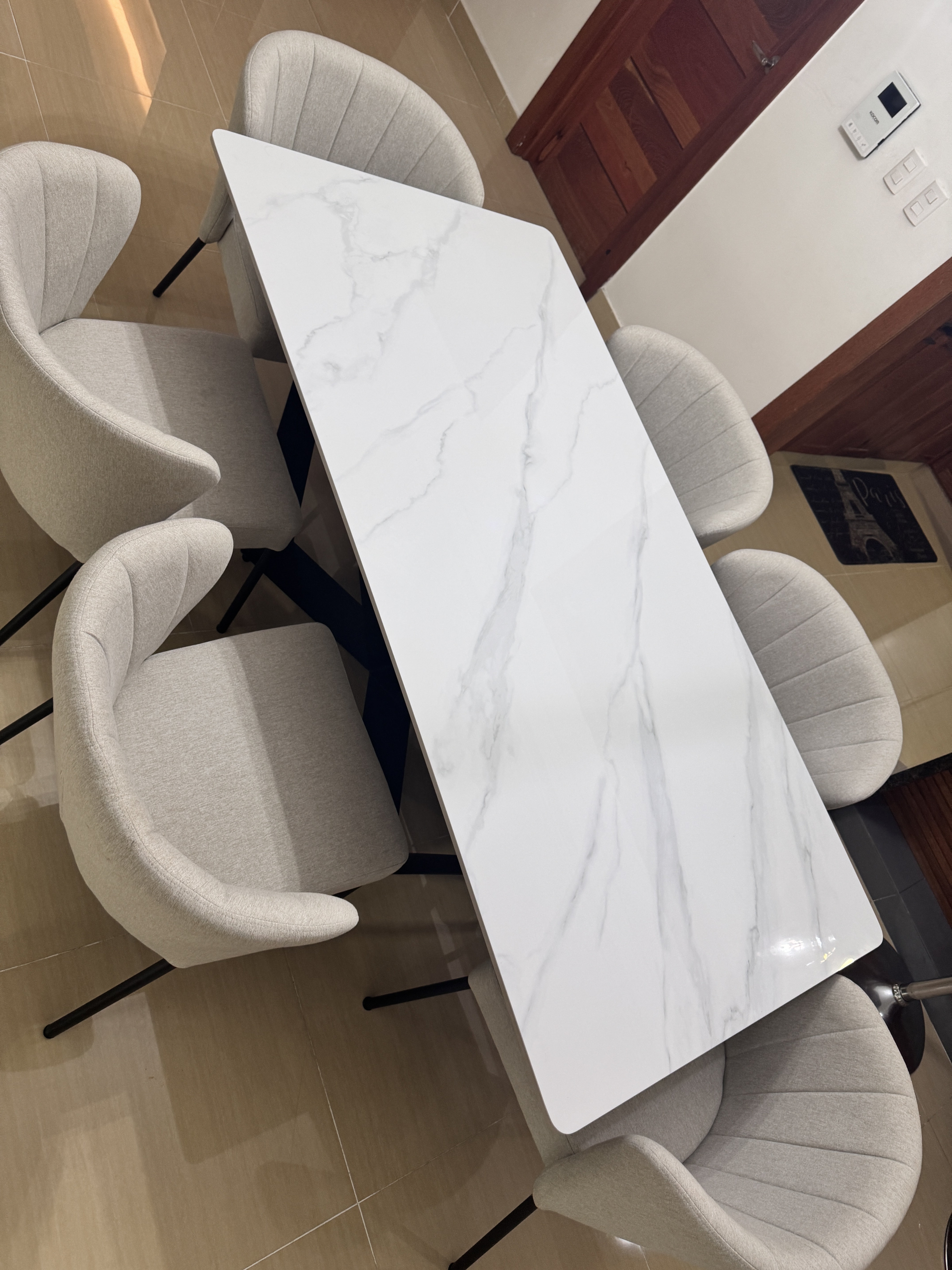 muebles y colchones - Comedor tope tipo marmol y base de metal negro con 6 sillas 9/10 0
