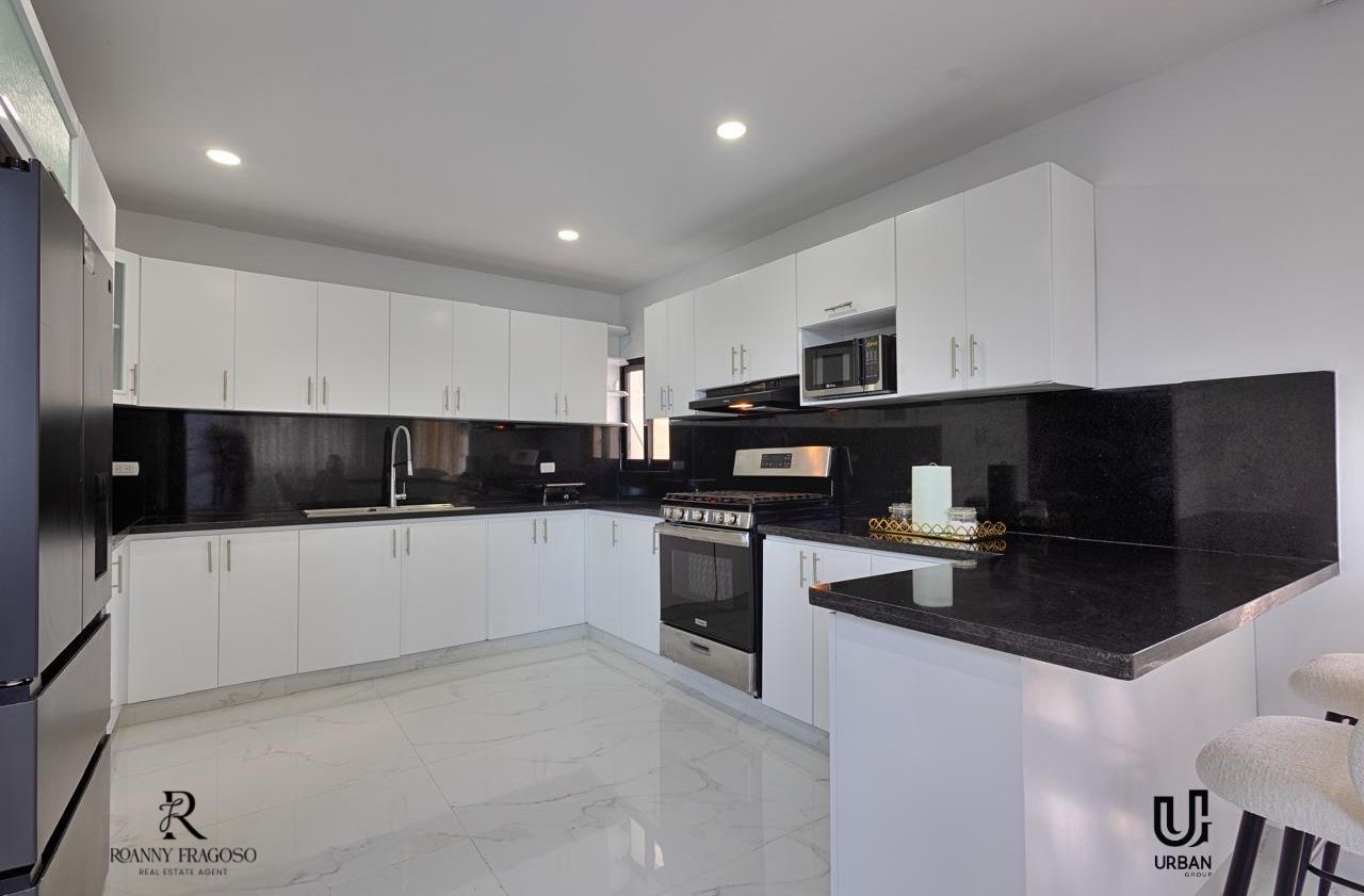casas vacacionales y villas - 🌴Villa de Lujo de Venta en Playa Nueva Romana 🌴  1