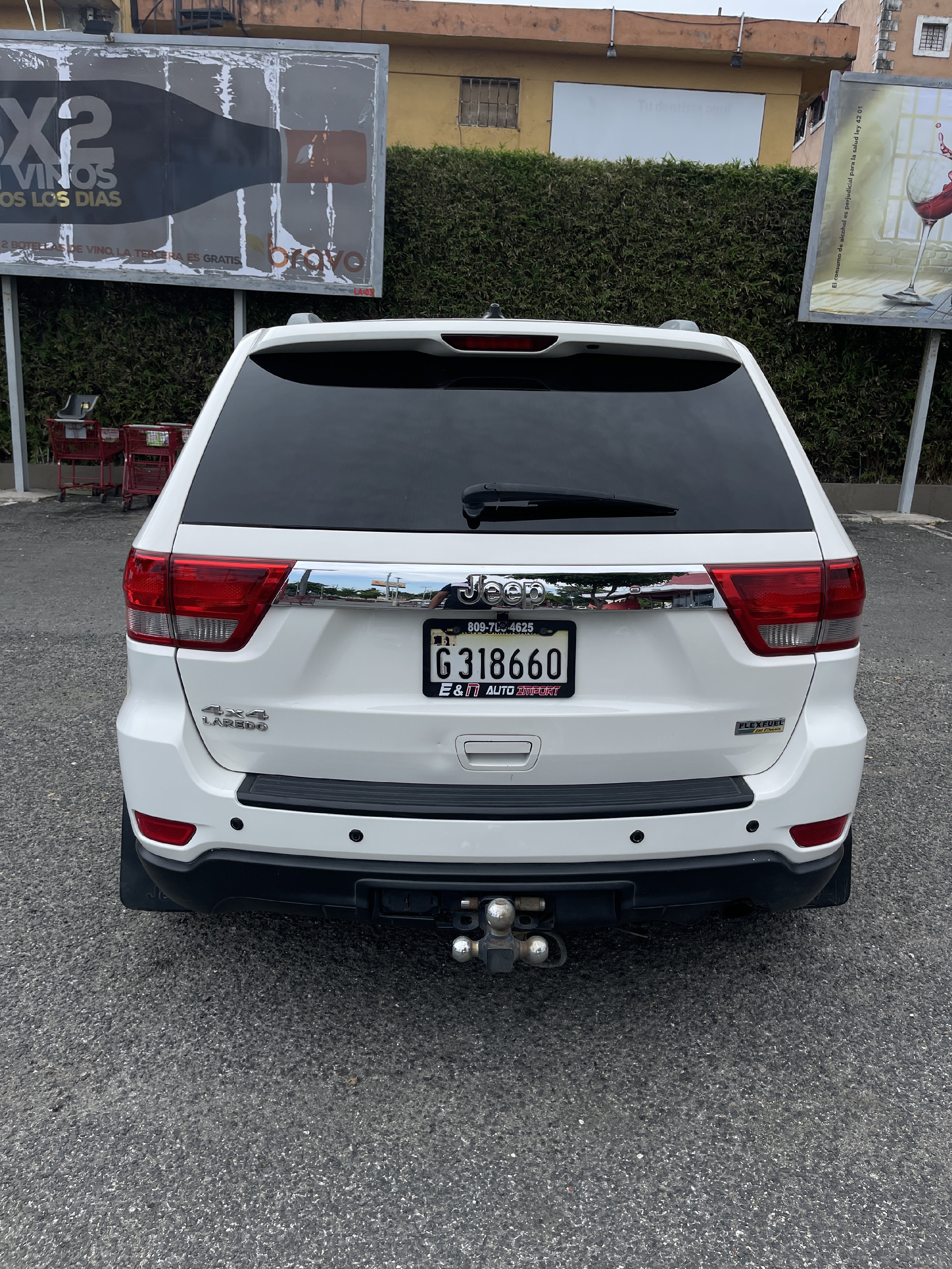 jeepetas y camionetas - JEEP CHEROKEE LAREDO 2011 buenas condiciones  3
