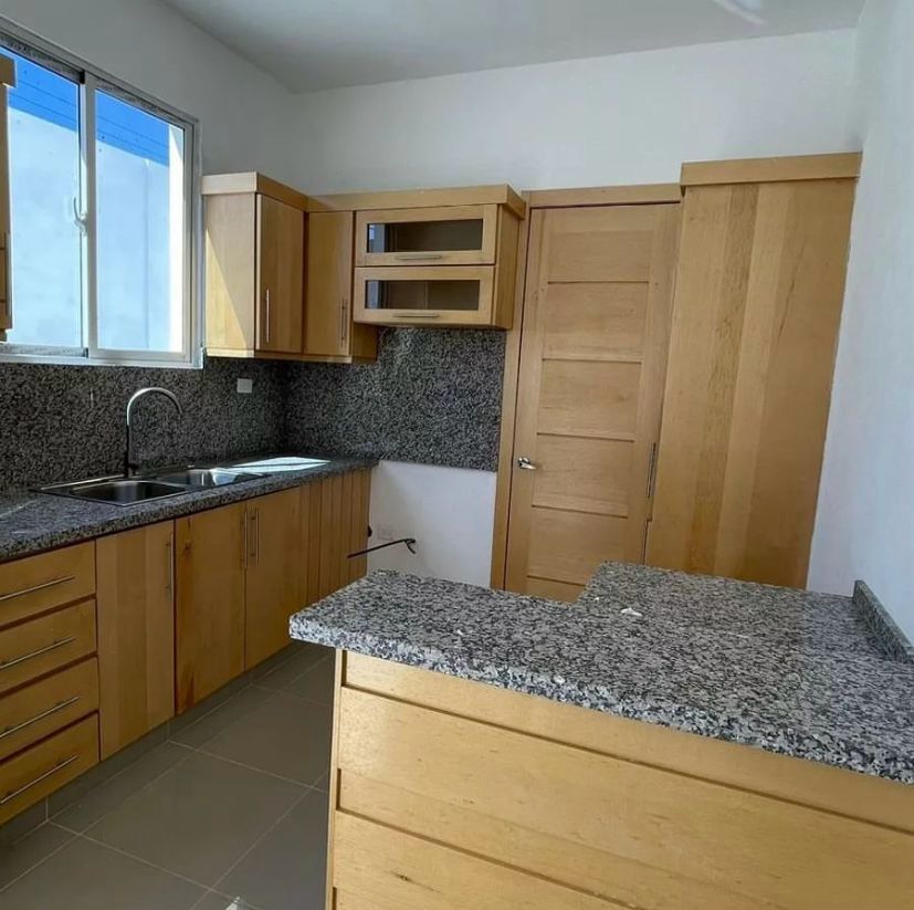 casas - Se rentan casas de dos niveles ubicadas en Prado oriental  1