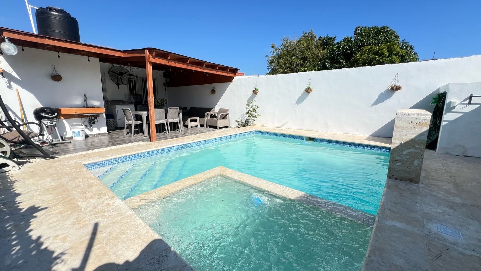 casas vacacionales y villas - venta de Villa  en punta cana amueblada con piscina República Dominicana  3