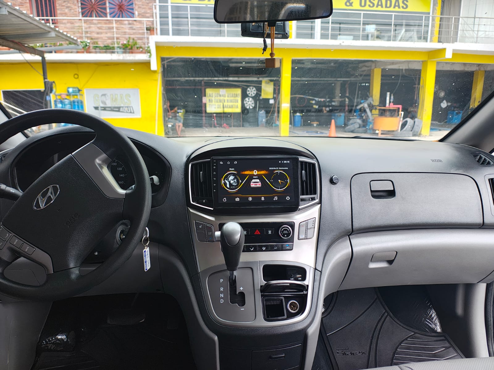 jeepetas y camionetas - HYUNDAI GRAND STAREX 2020 de GAS RECIEN IMPORTADA 1