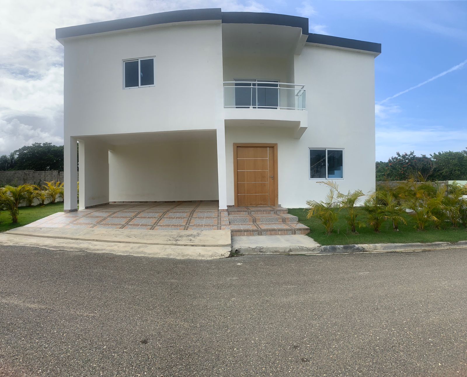 casas - Tu Nuevo Hogar a Minutos del Mar Casa con Piscina