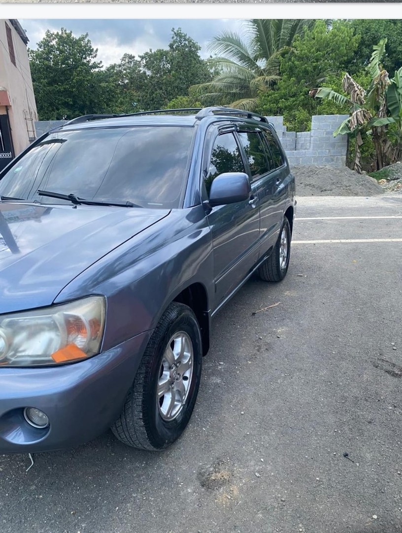 jeepetas y camionetas - Se vende Toyota Highlander 2007 580 mil negociable nueva para su Año  2