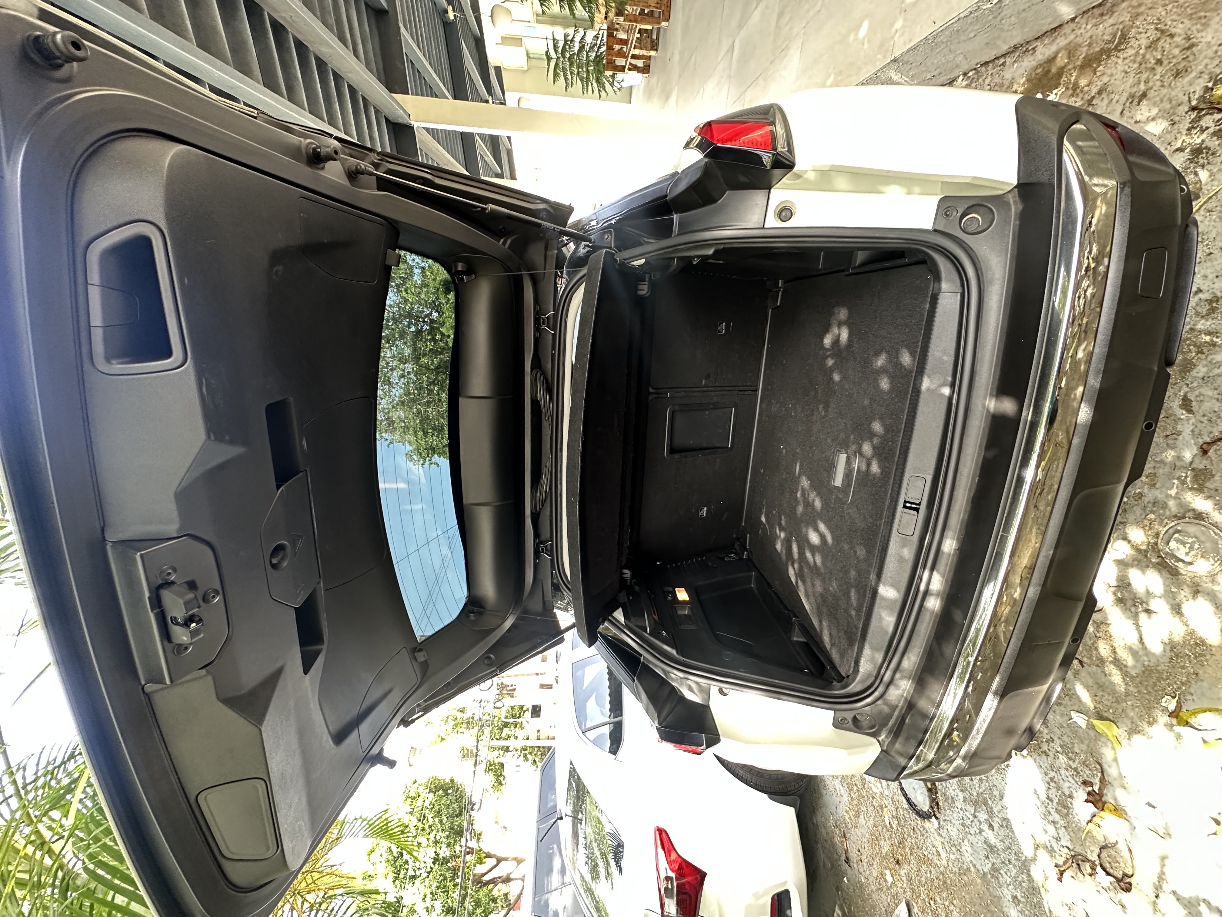 jeepetas y camionetas - se vende por viaje  5