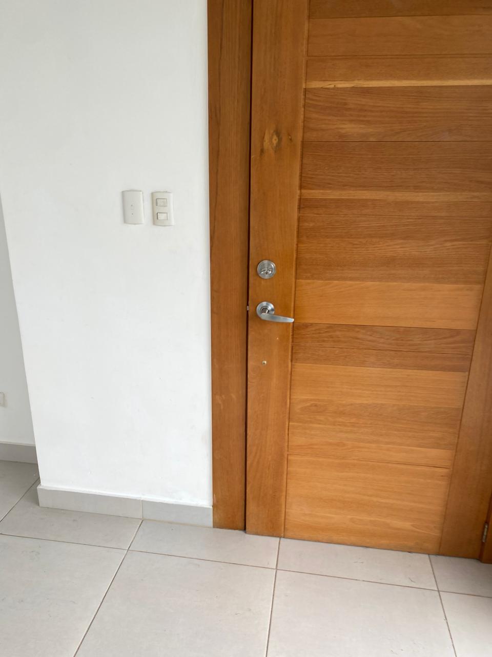 apartamentos - Apartamento en Venta 3er nivel, Reparto Universita 1