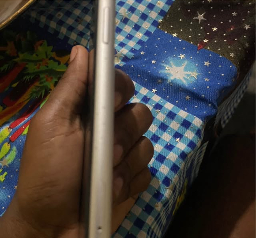 celulares y tabletas - iPhone XR  1