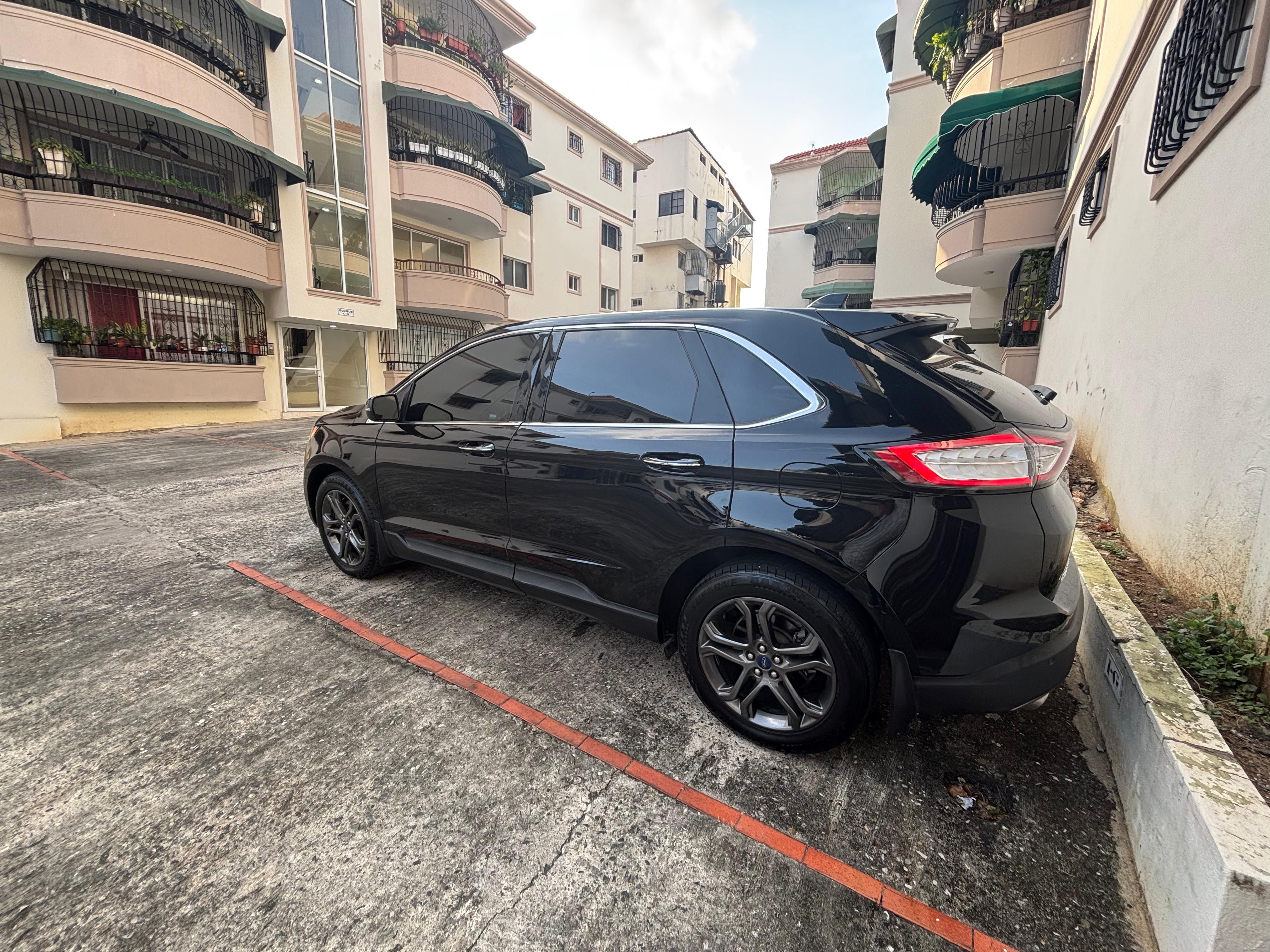 jeepetas y camionetas - Ford Edge AWD titanium 2017 3