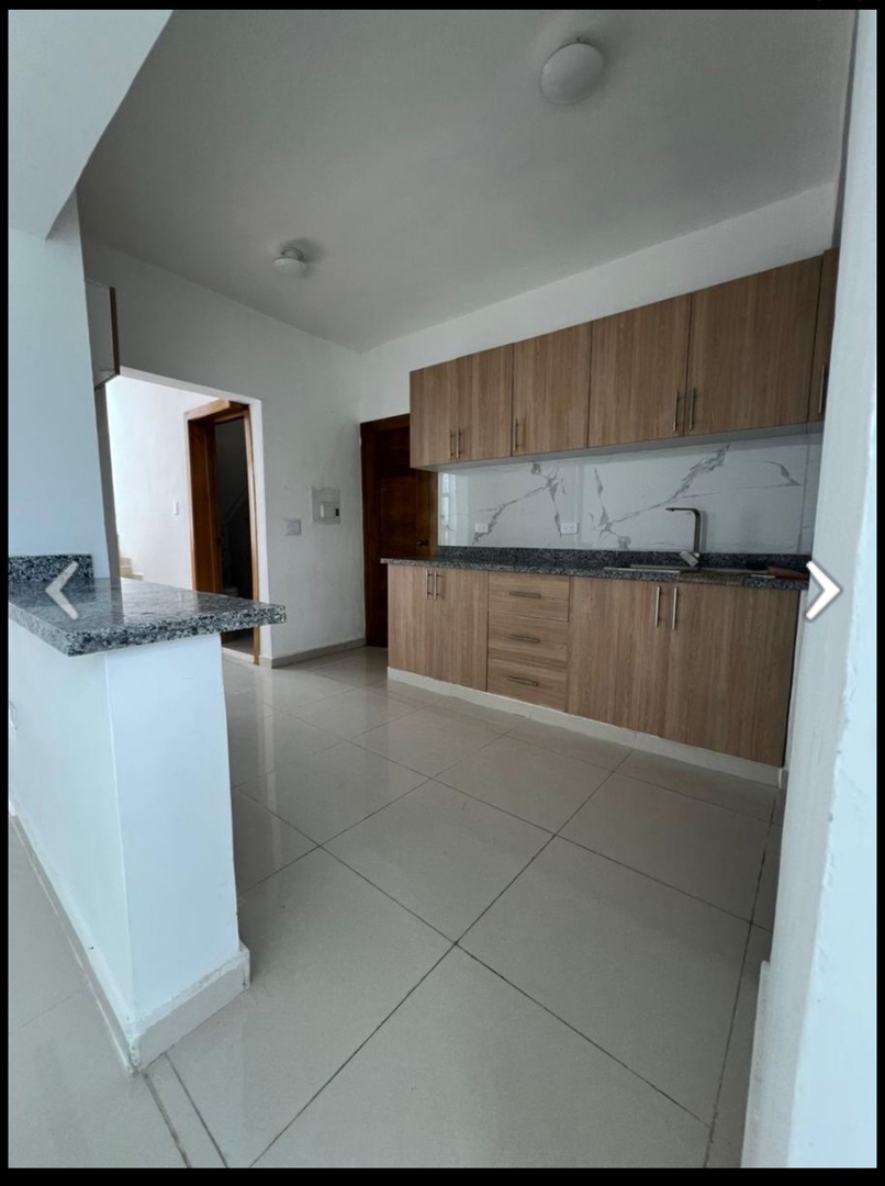 casas - Casa en urbanización Los Planetas, ensanche Isabelita, Santo Domingo Este. 3