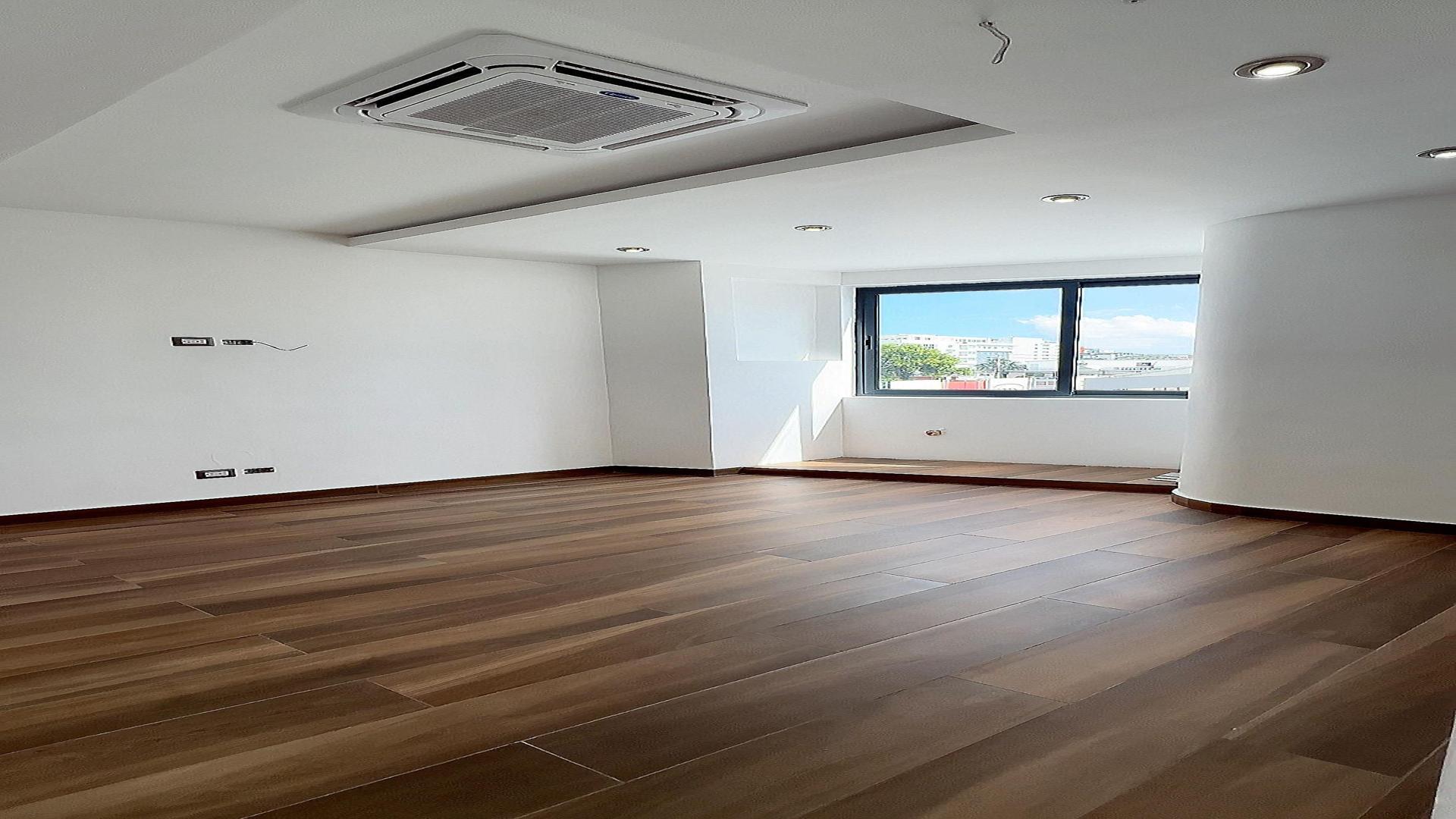 oficinas y locales comerciales - VENTA LOCAL COMERCIAL DE 76.24M2-EVARISTO MORALES. 5