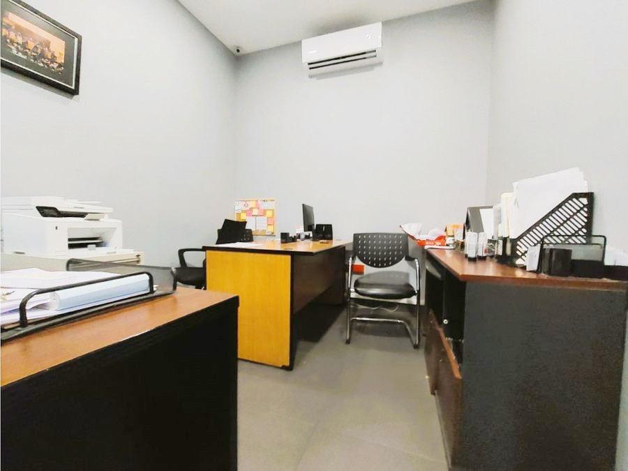 oficinas y locales comerciales - Local céntrico y comercial  5