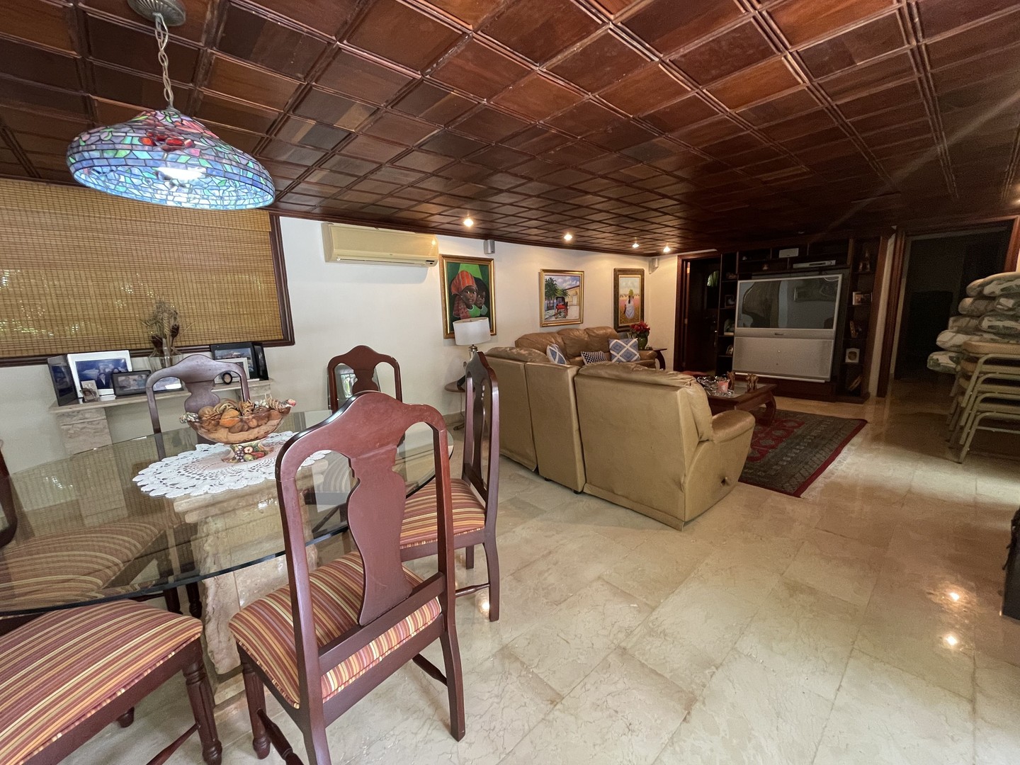 casas - Arroyo Hondo Viejo casa patio de 3 habitaciones 4 parqueos  6