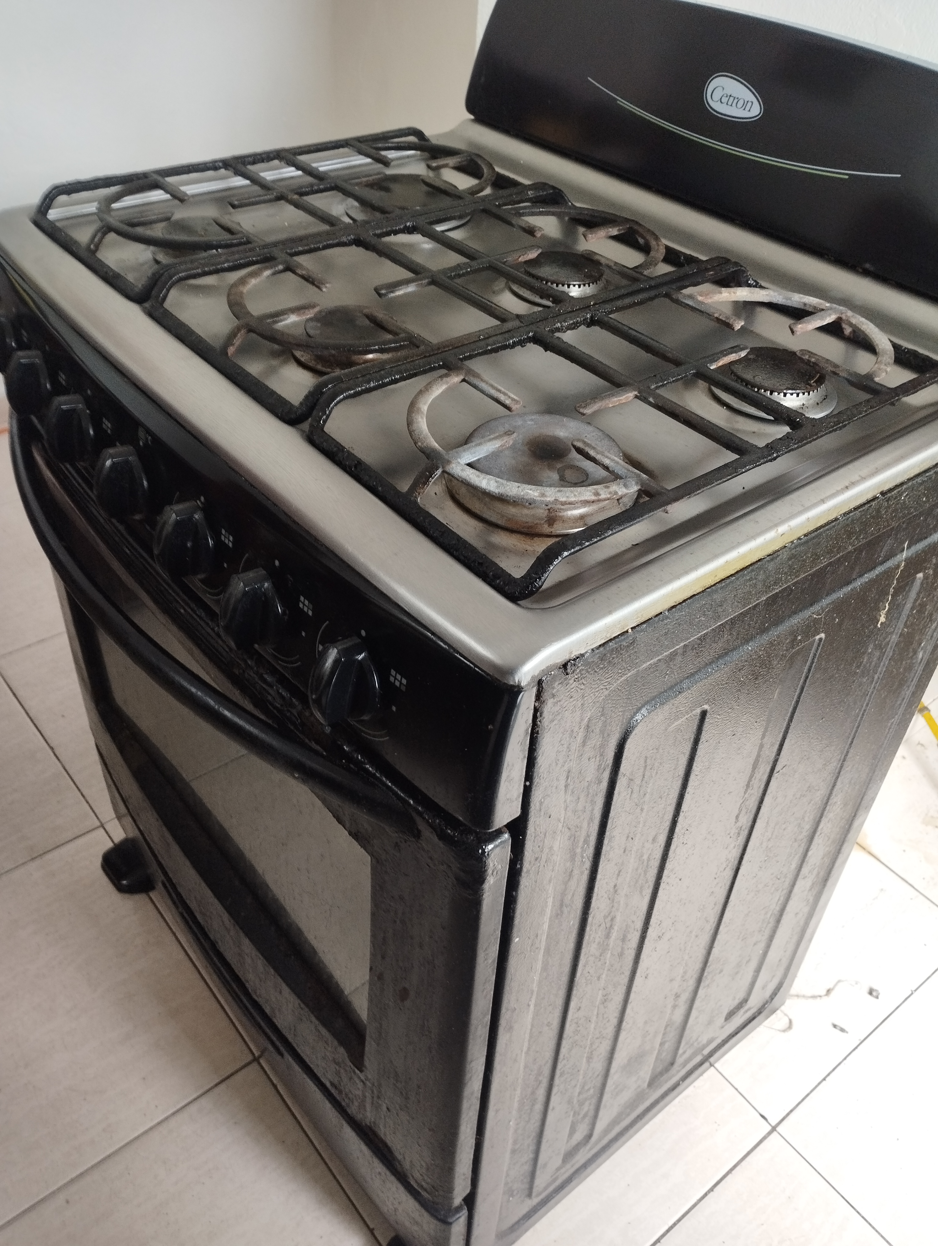 cocina - Estufa Cetron de 6 hornillas 5