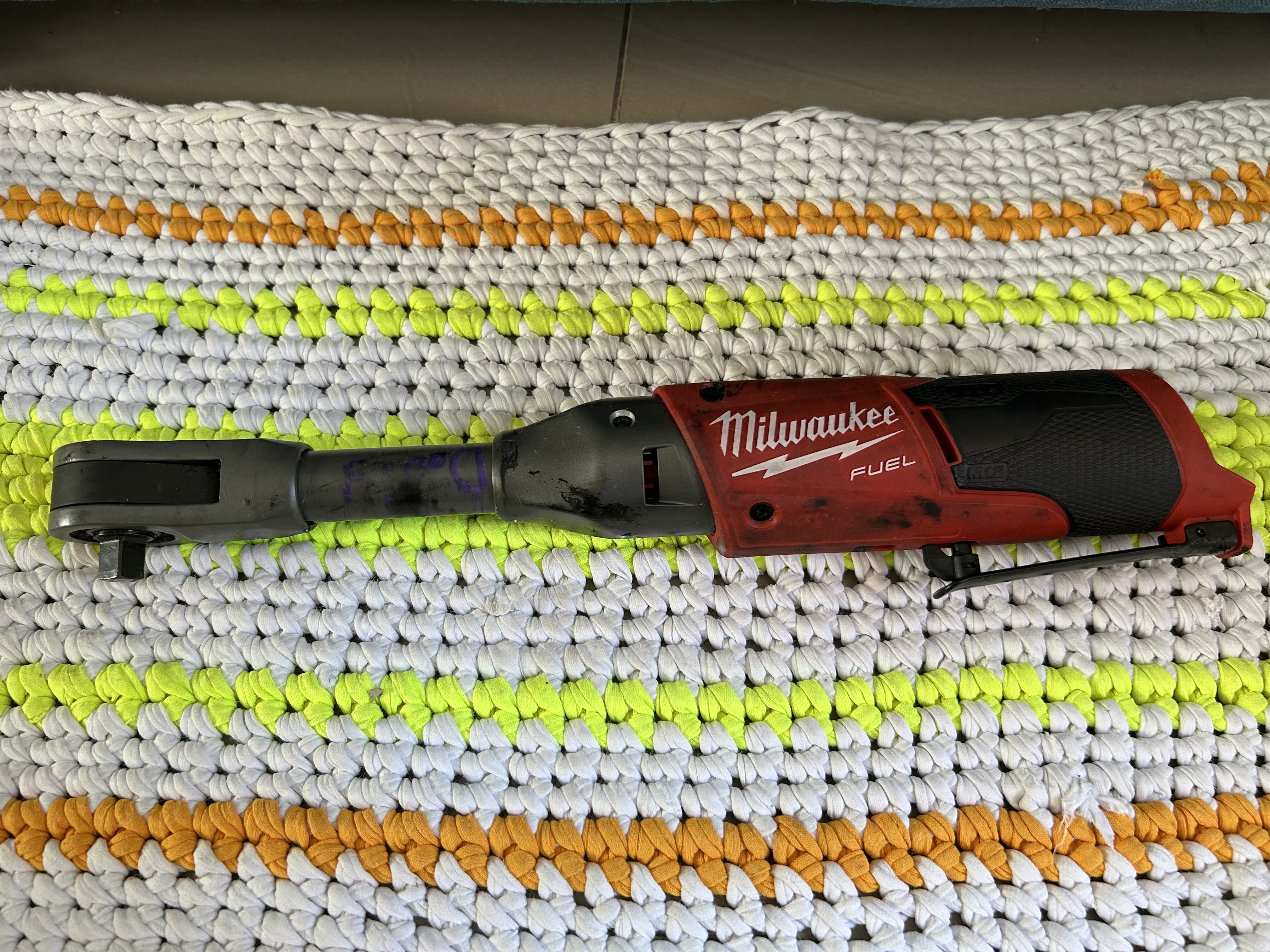 equipos profesionales - Llave de carraca eléctrica (Milwaukee M12 FUEL Rat