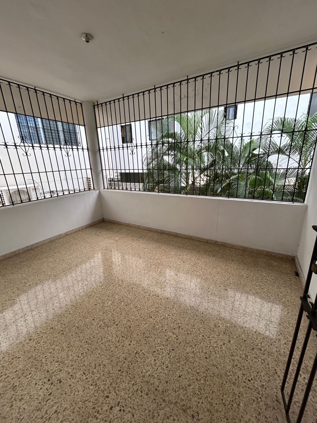 casas - ¡EN VENTA! 🏡✨ Casa de 2 niveles en Los Restaurado 6