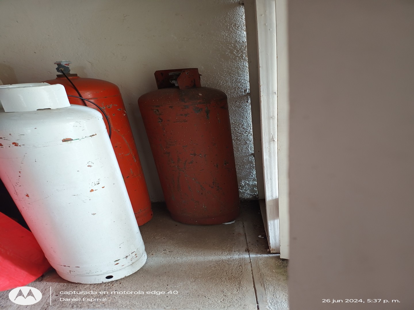 cocina - 2 Tanques de Gas de 100 lbs, RD$2,500 CADA UNO.  2