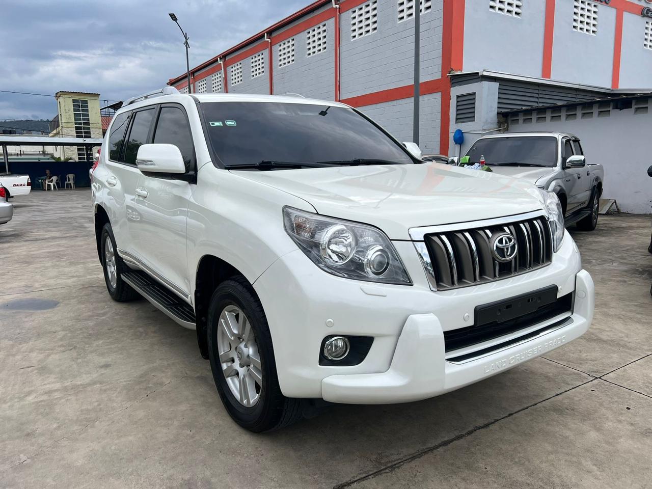 jeepetas y camionetas - Toyota land cruicer prado vx 2013 0
