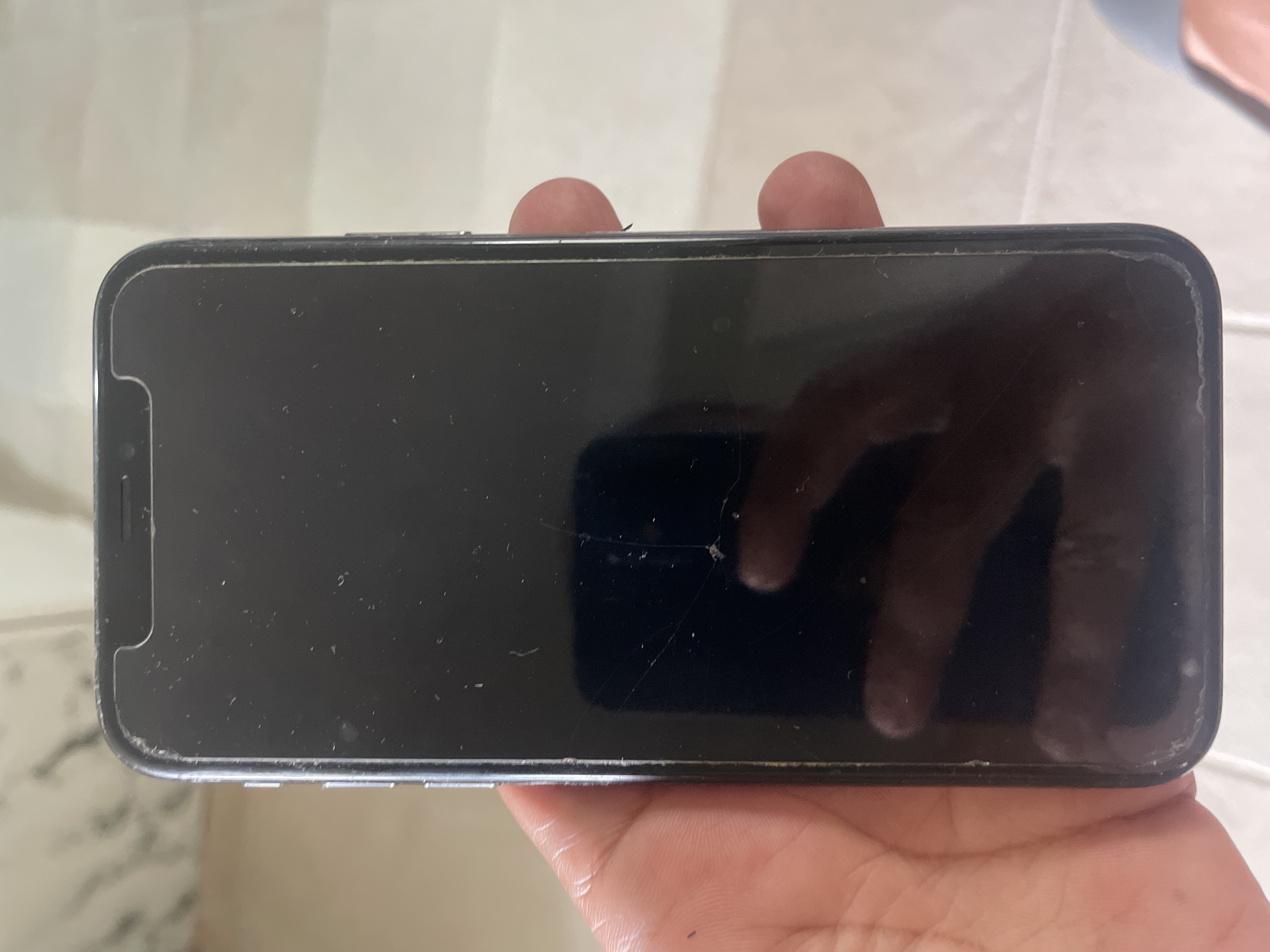 celulares y tabletas - 9000 mil pesos negociable  0