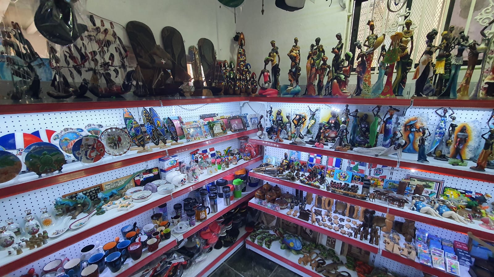 oficinas y locales comerciales - Local comercial en venta en Boca Chica 0