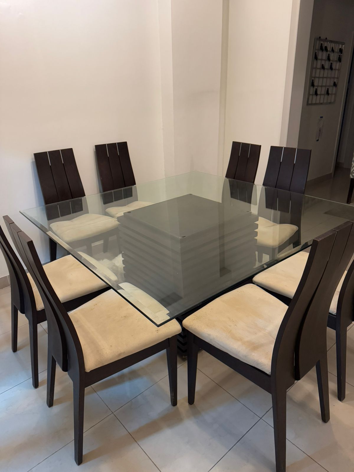 muebles y colchones - Comedor de Ilumel en madera con topa de cristal