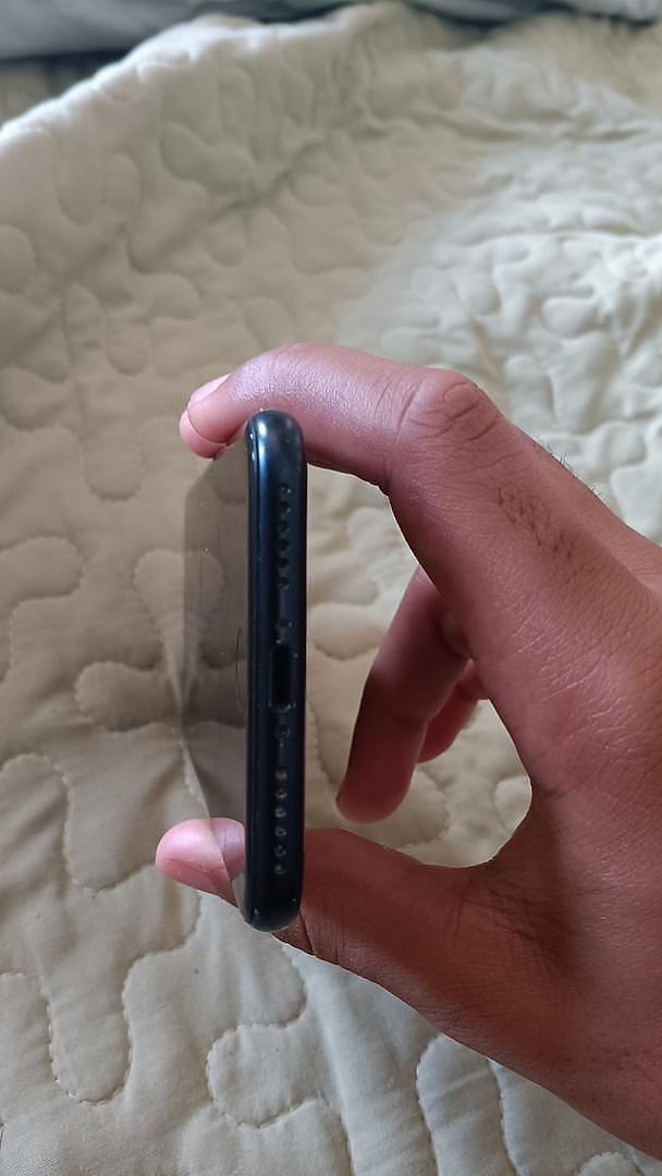 celulares y tabletas - Iphone se 2022 como nuevo  4