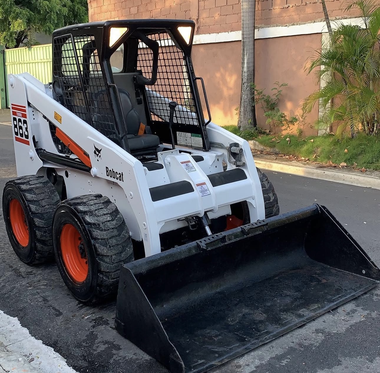 camiones y vehiculos pesados - Minicargador Marca Bobcat 2