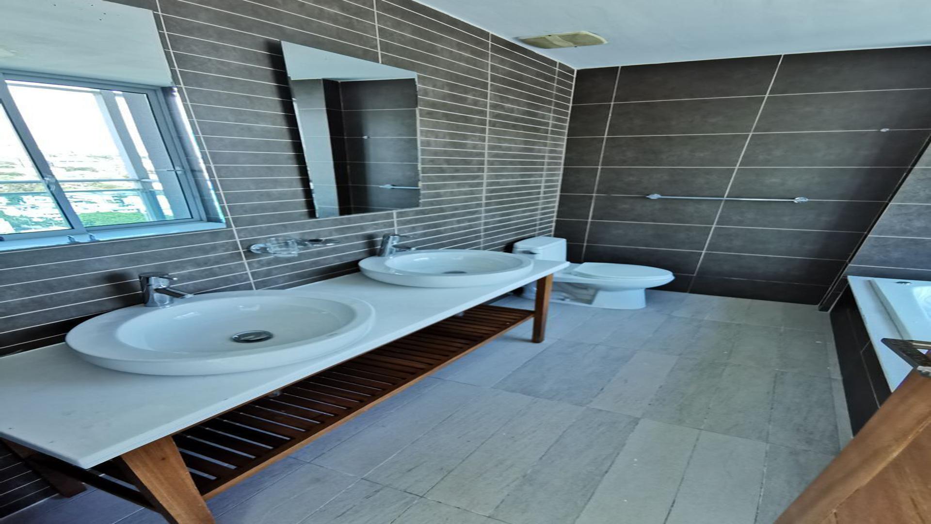 apartamentos - Apartamento de 3 habitaciones moderno frente al mar, Malecon 12
