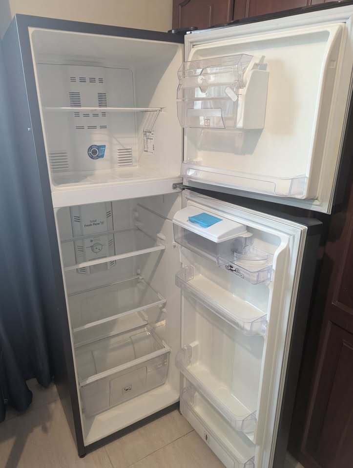 electrodomesticos - Vendo Nevera Cetron 22” congelador arriba (“Top fr 3