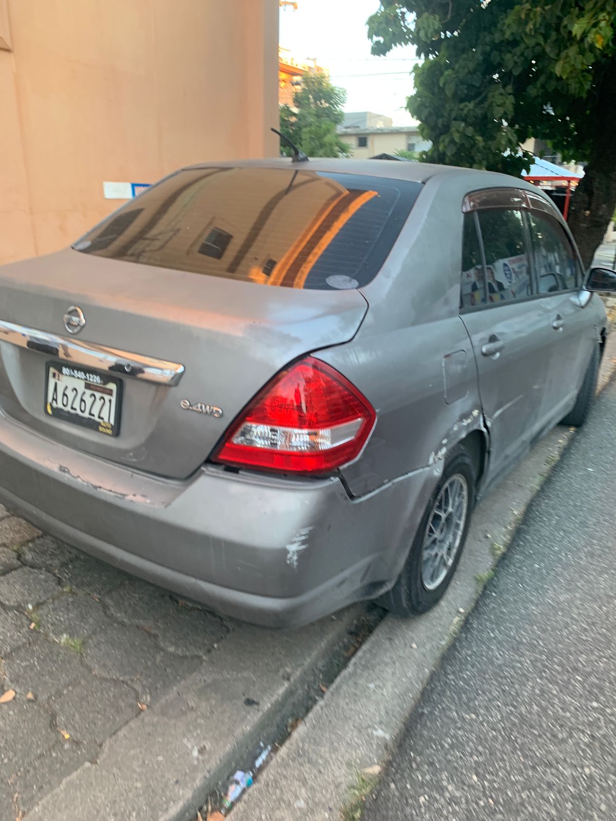 carros - Nissan Tiida 2009 4