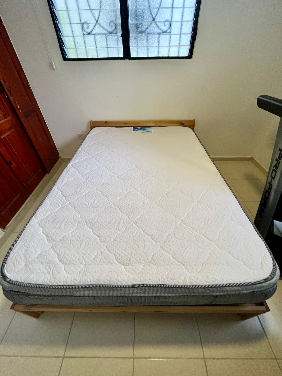 muebles y colchones - Cama full y colchón!🚨 Incluye accesorios gratis!