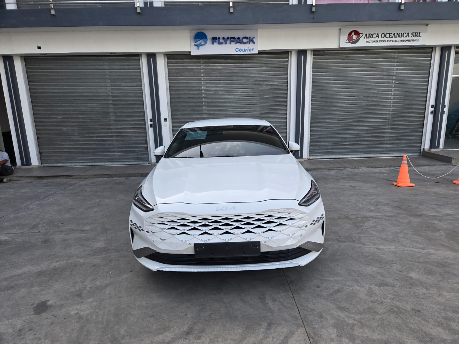 carros - KIA K8 2022 BLANCO 1