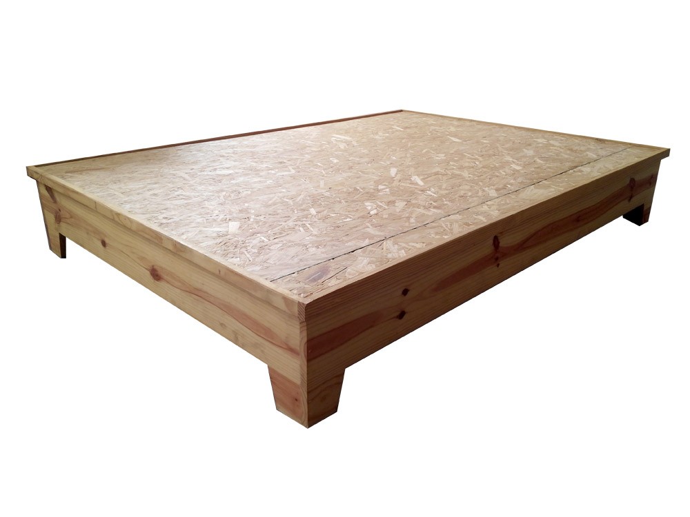 muebles y colchones - Venta de base de cama en ACACIA, está en excelentes condiciones. 