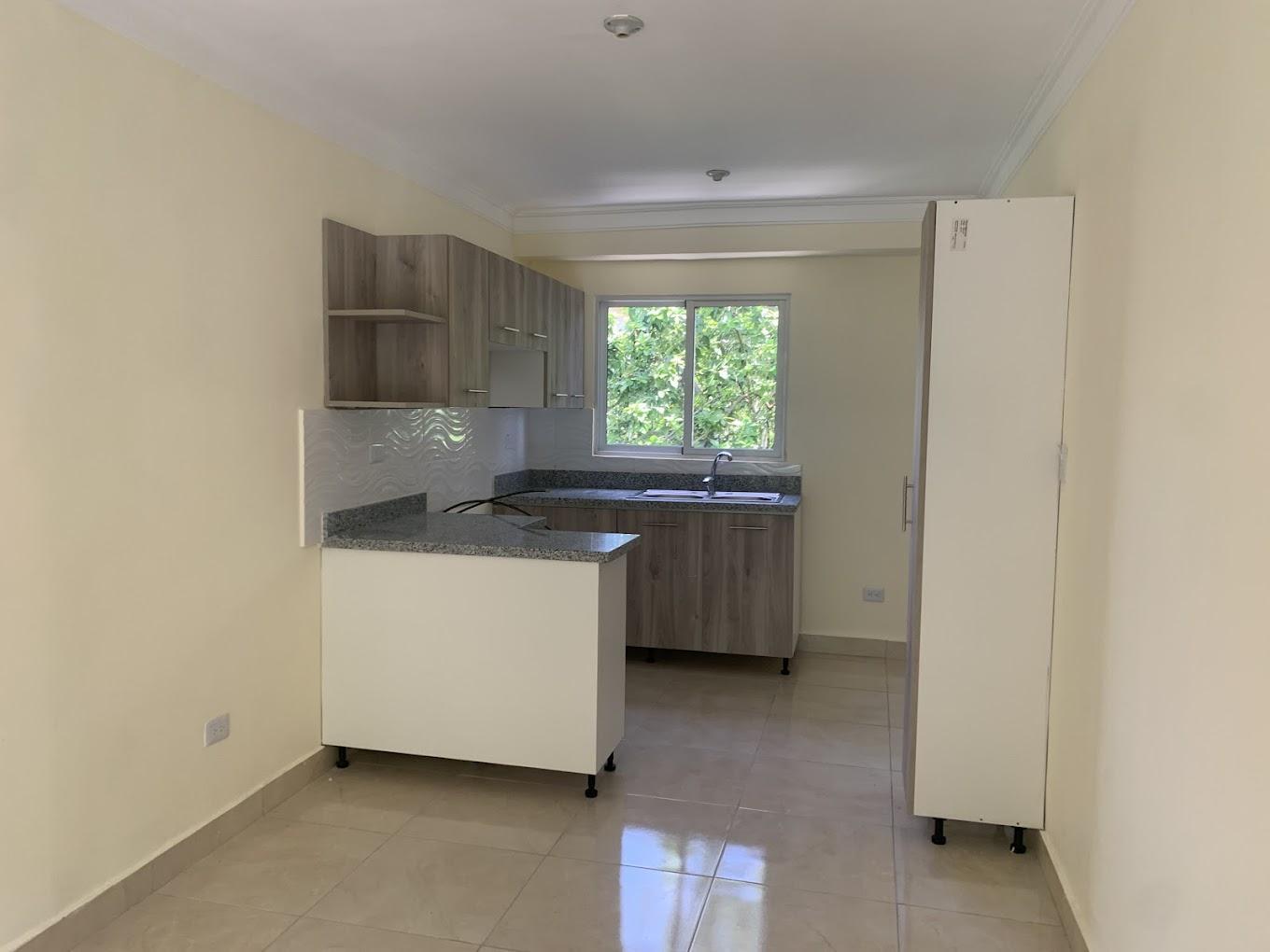 apartamentos - VENTA DE APTO LISTO, 2HABS. DETRAS DE LA EMBAJADA AMERICANA. 0