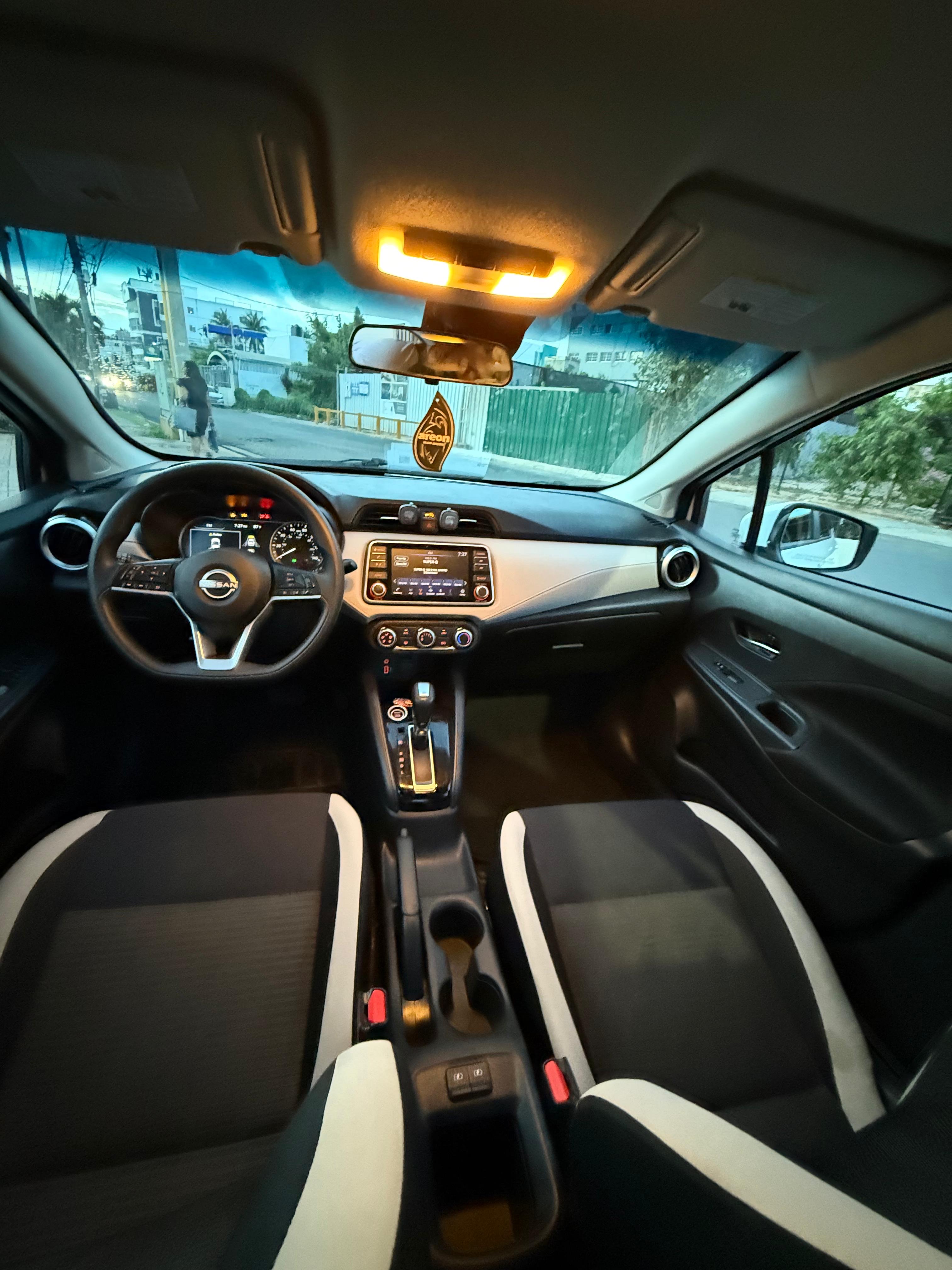 carros - NISSAN VERSA SV 2021  4