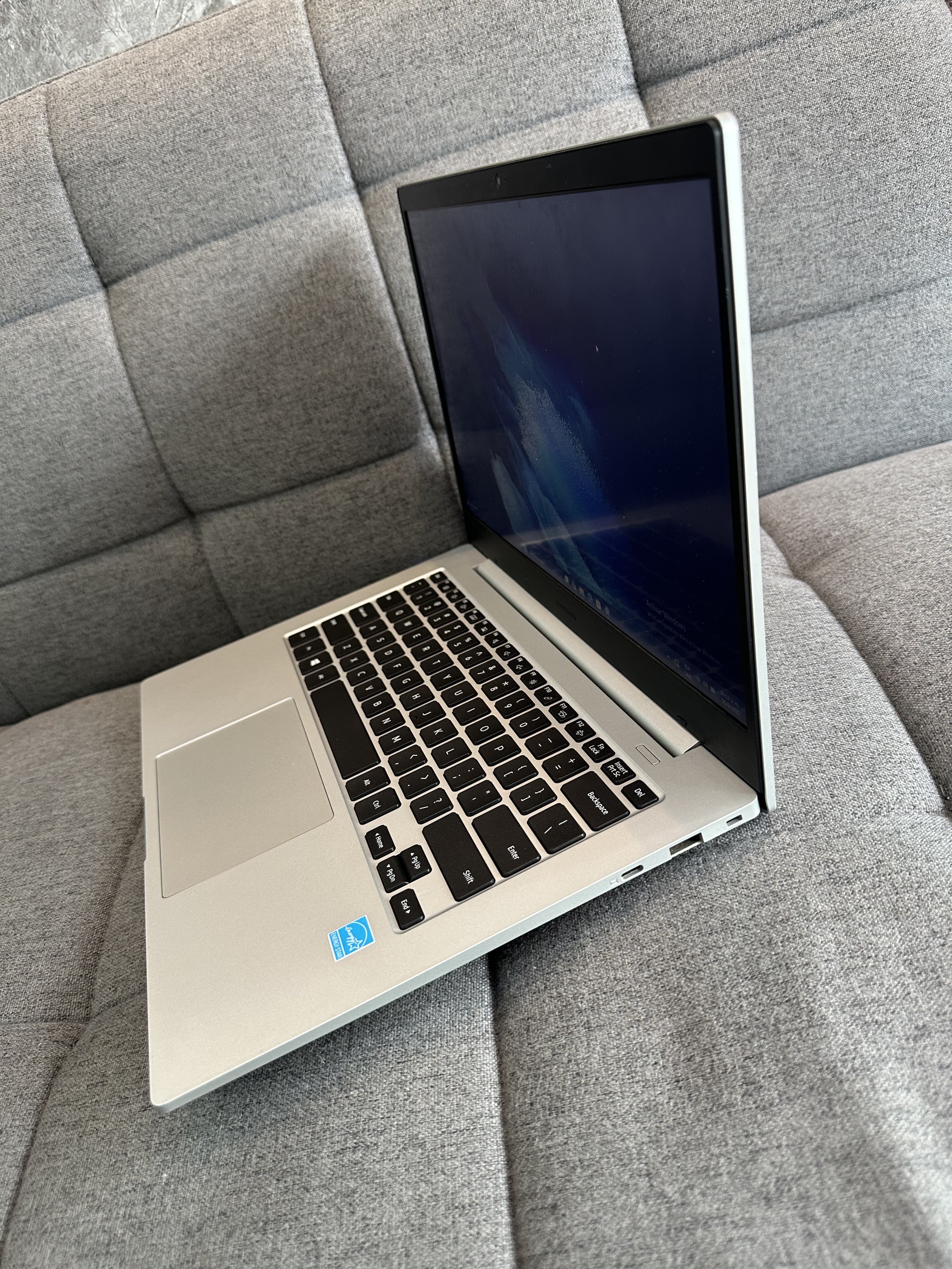 celulares y tabletas - Samsung Galaxy book go  5