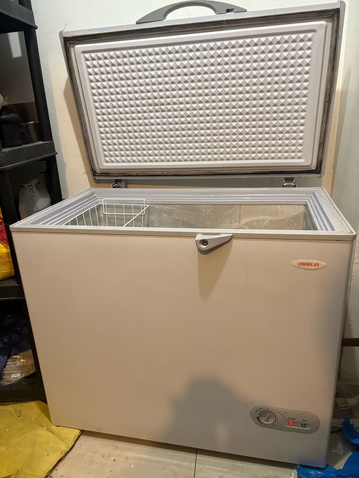 equipos profesionales - Freezer Horizontal American 5 P.C. FC-050  2
