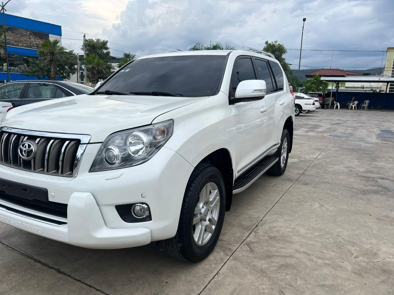 jeepetas y camionetas - Toyota land cruicer prado vx 2013 1
