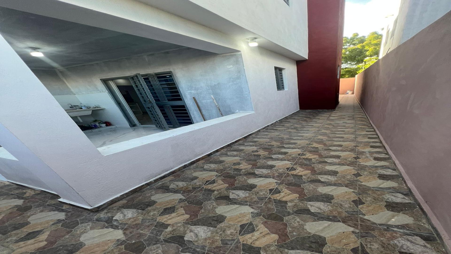 casas - Venta de hermosa casa de 3 niveles en la autopista de san Isidro brisa oriental 8