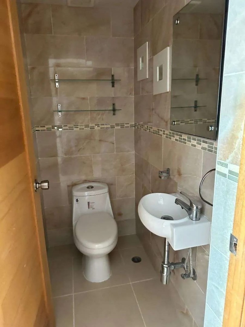 apartamentos - Apartamento en alquiler de 1 hab Evaristo Morales
$750usd. Amueblado $830usd.  2