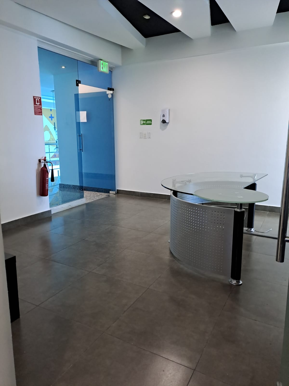oficinas y locales comerciales - Alquilo oficina  edifcorporativo arroyo hondo viej 4