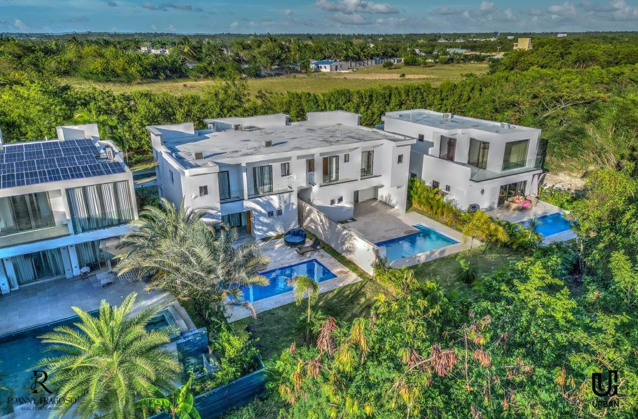 casas vacacionales y villas - 🌴Villa de Lujo de Venta en Playa Nueva Romana 🌴  3