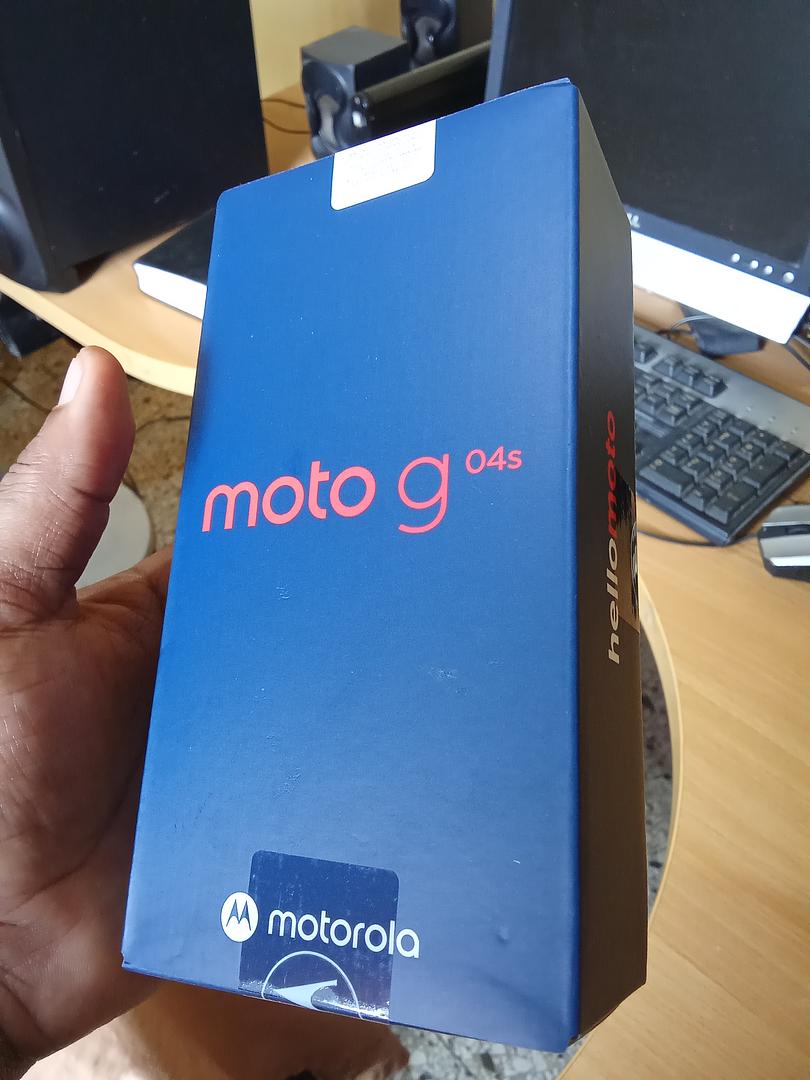 celulares y tabletas - Motorola moto G04s 256gb, 8gb de Ram azul
 0